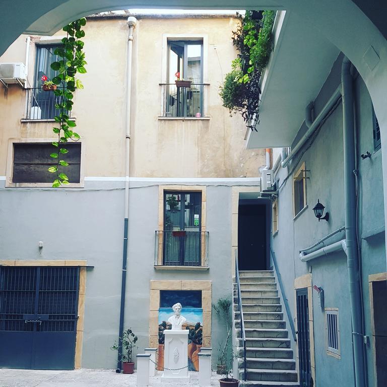 كاتانيا Mizzica Bed And Breakfast المظهر الخارجي الصورة